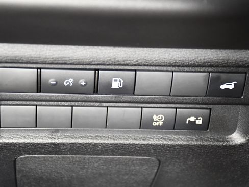 Used 2025 Mitsubishi Outlander SE AWD/4WD image 34