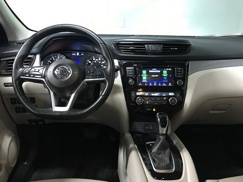 Used 2020 Nissan Rogue Sport SL w/ Premium Package FWD image 21
