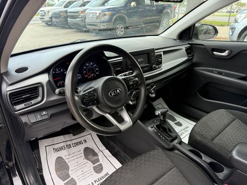 Used 2018 Kia Rio S image 12