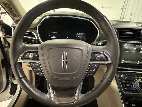 Used 2018 Lincoln Continental Reserve w/ Continental Climate Package AWD/4WD image 33