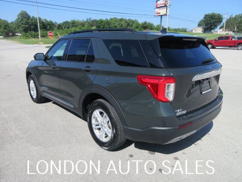 Used 2024 Ford Explorer XLT w/ Equipment Group 202A AWD/4WD image 4