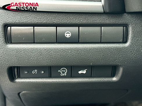 Used 2023 Nissan Rogue Platinum image 13