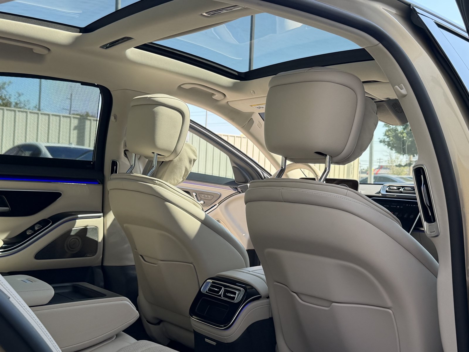 Used 2022 Mercedes-Benz S 500 4MATIC image 31