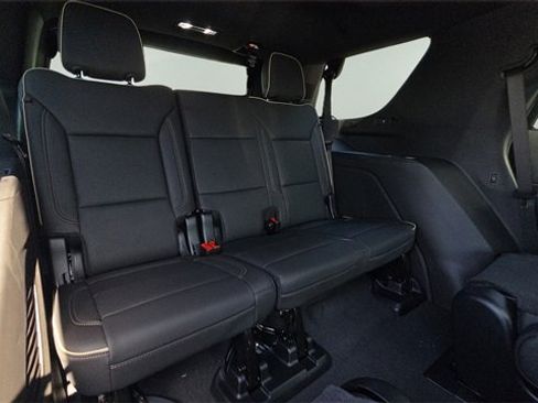 Used 2025 GMC Yukon Elevation w/ LPO, Floor Liner Package image 19