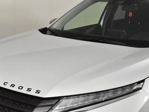 Used 2024 Mitsubishi Eclipse Cross LE image 12