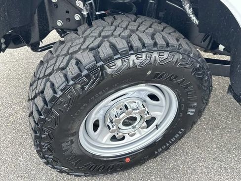 New 2026 Ford F250 XL w/ XL Off-Road Package AWD/4WD image 17