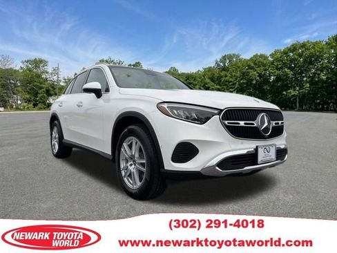 Used 2025 Mercedes-Benz GLC 300 4MATIC image 1