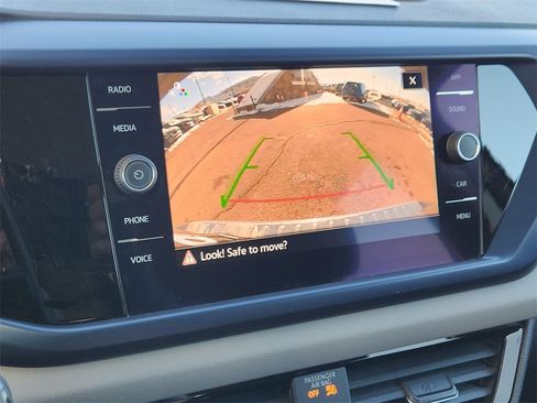 Used 2022 Volkswagen Taos SE image 12