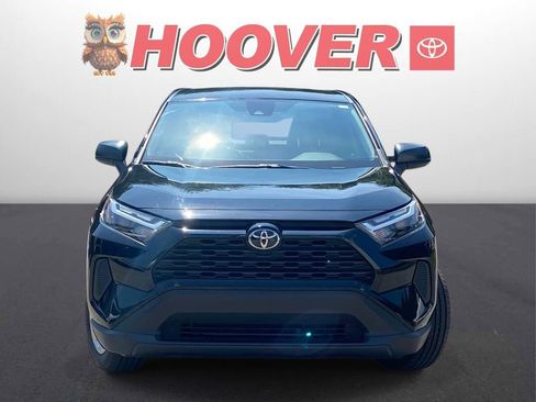 Used 2023 Toyota RAV4 LE FWD image 3