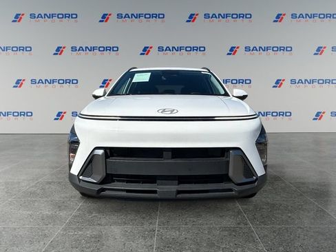 Used 2024 Hyundai Kona SEL FWD image 8