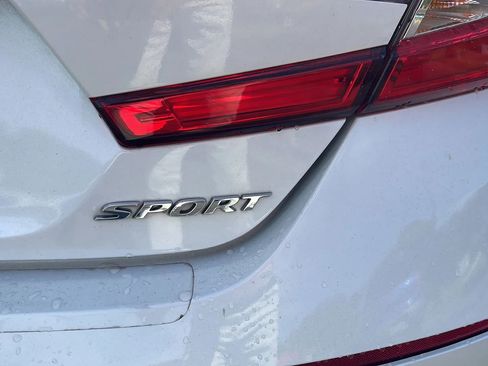 Used 2022 Honda Accord Sport image 19