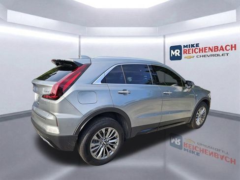 Used 2025 Cadillac XT4 Premium Luxury FWD image 4