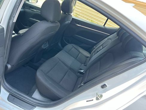 Used 2020 Hyundai Elantra Value Edition w/ Cargo Package (C1) FWD image 27