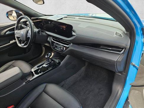 Used 2025 Buick Envista Sport Touring w/ Convenience I Package FWD image 19