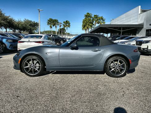 Used 2021 MAZDA MX-5 Miata Grand Touring image 3