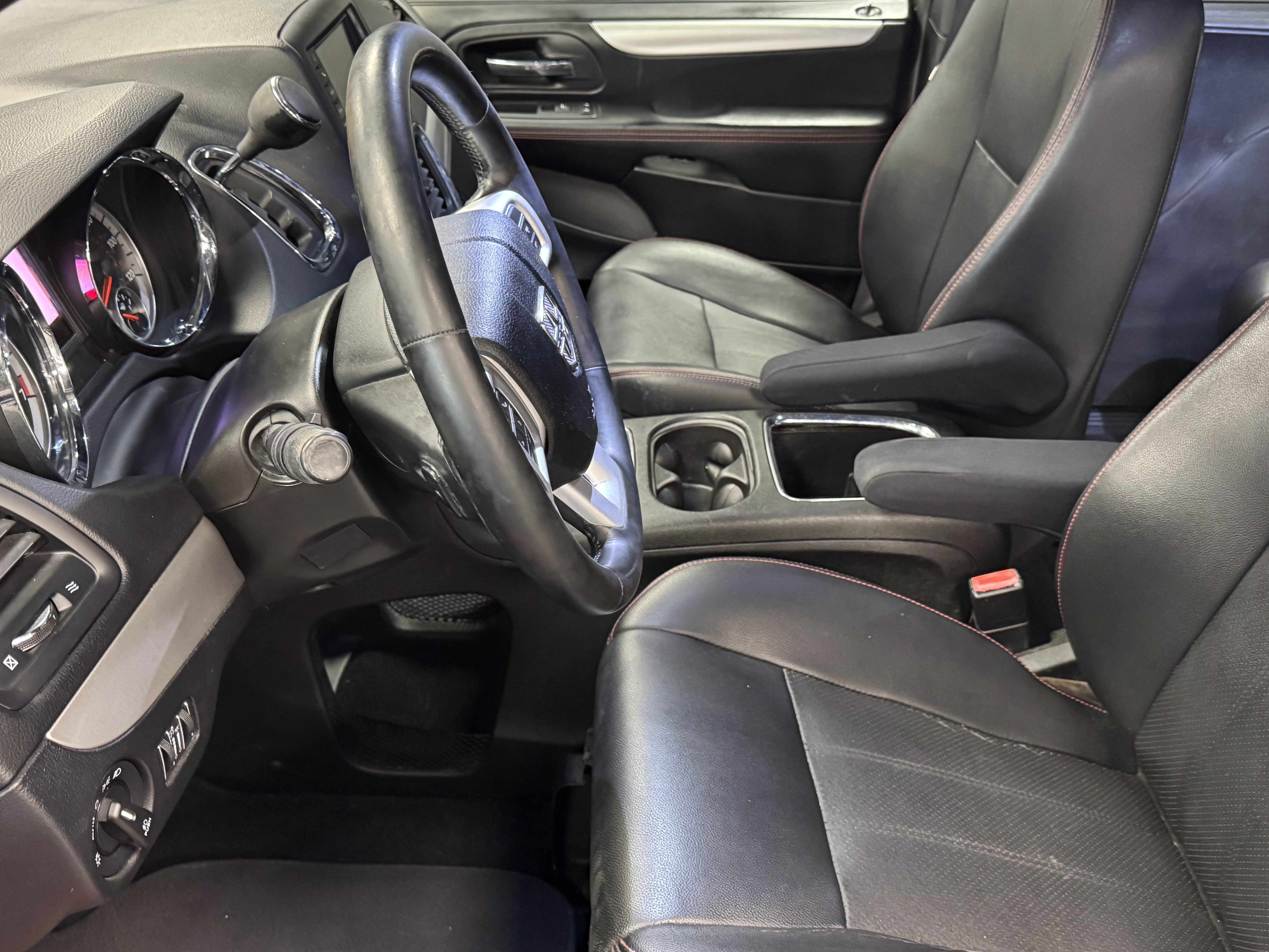 Used 2018 Dodge Grand Caravan GT FWD image 10