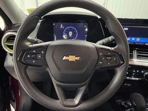 Used 2024 Chevrolet Trax LT image 29