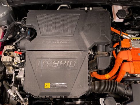 Certified 2025 Kia Niro LX FWD image 14