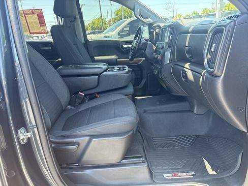 Used 2020 Chevrolet Silverado 1500 LT Trail Boss w/ Convenience Package AWD/4WD image 8