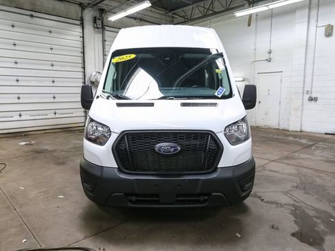 Used 2025 Ford Transit 250 148 High Roof AWD image 4