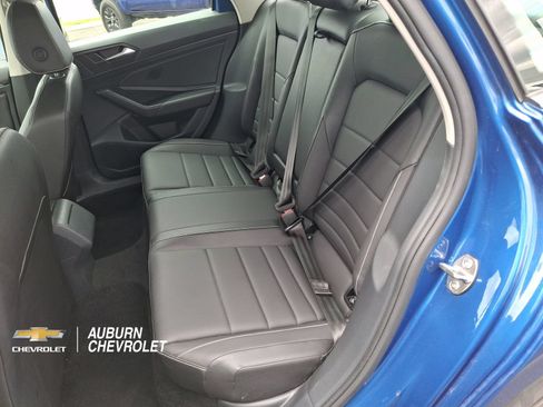 Used 2024 Volkswagen Jetta SE FWD image 20