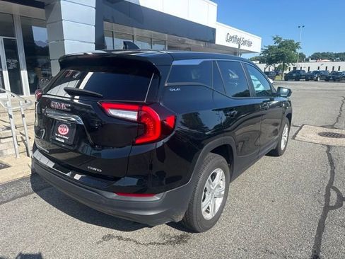 Used 2024 GMC Terrain SLE AWD/4WD image 7
