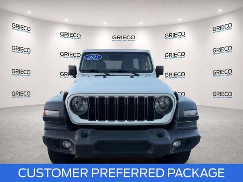 Used 2025 Jeep Wrangler Unlimited Sport AWD/4WD image 2