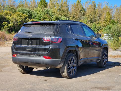 New 2026 Jeep Compass Limited image 13