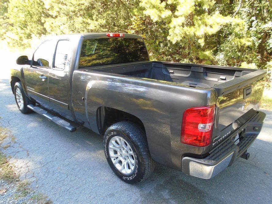 Used 2011 Chevrolet Silverado 1500 LT w/ All-Star Edition RWD image 7