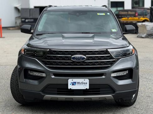 Used 2023 Ford Explorer XLT w/ Equipment Group 202A AWD/4WD image 2