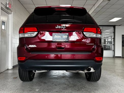 Certified 2022 Jeep Grand Cherokee Laredo E RWD image 5