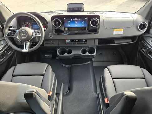 New 2026 Mercedes-Benz Sprinter 2500 image 2