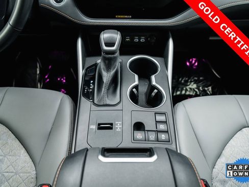 Certified 2023 Toyota Highlander Bronze Edition image 25
