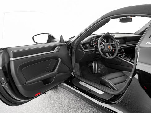 Used 2026 Porsche 911 Targa 4S AWD/4WD image 12