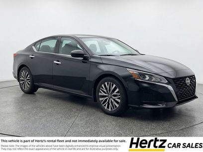 Used 2025 Nissan Altima 2.5 SV