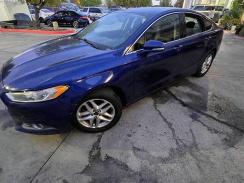 Used 2013 Ford Fusion SE FWD image 12