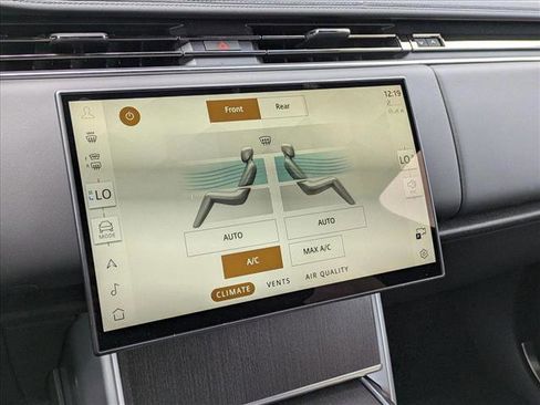 New 2025 Land Rover Range Rover SE image 14