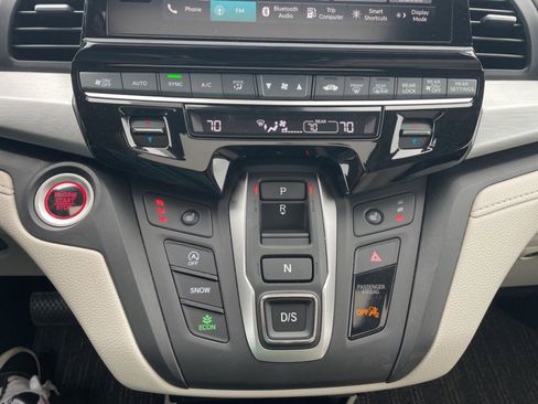 Used 2025 Honda Odyssey EX-L image 13