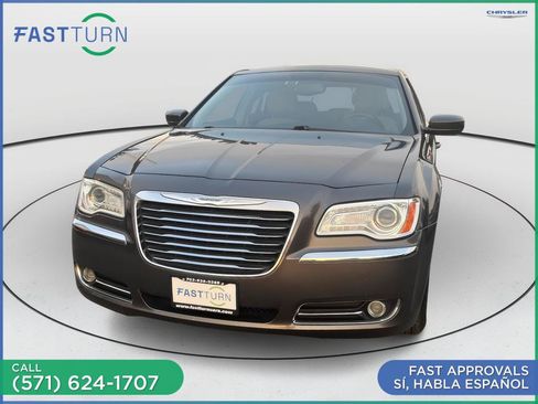 Used 2014 Chrysler 300 w/ Driver Convenience Group RWD image 2