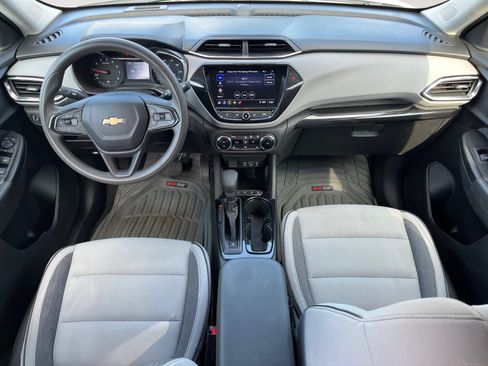 Used 2021 Chevrolet TrailBlazer LT w/ Convenience Package FWD image 10