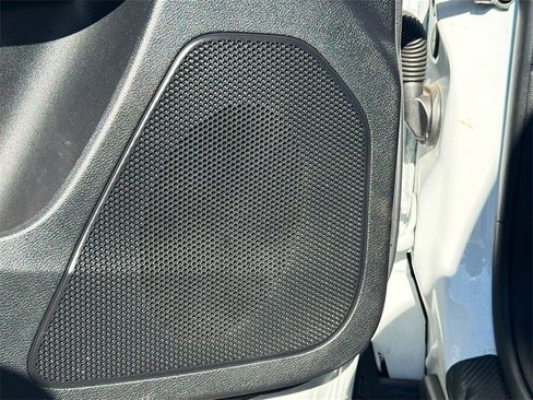 Used 2020 Jeep Cherokee Latitude Plus w/ Cold Weather Group image 19