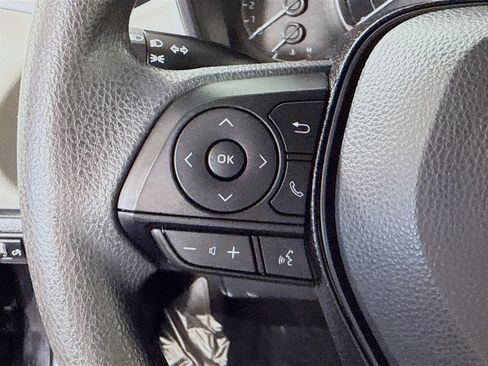 Used 2020 Toyota Corolla LE image 14