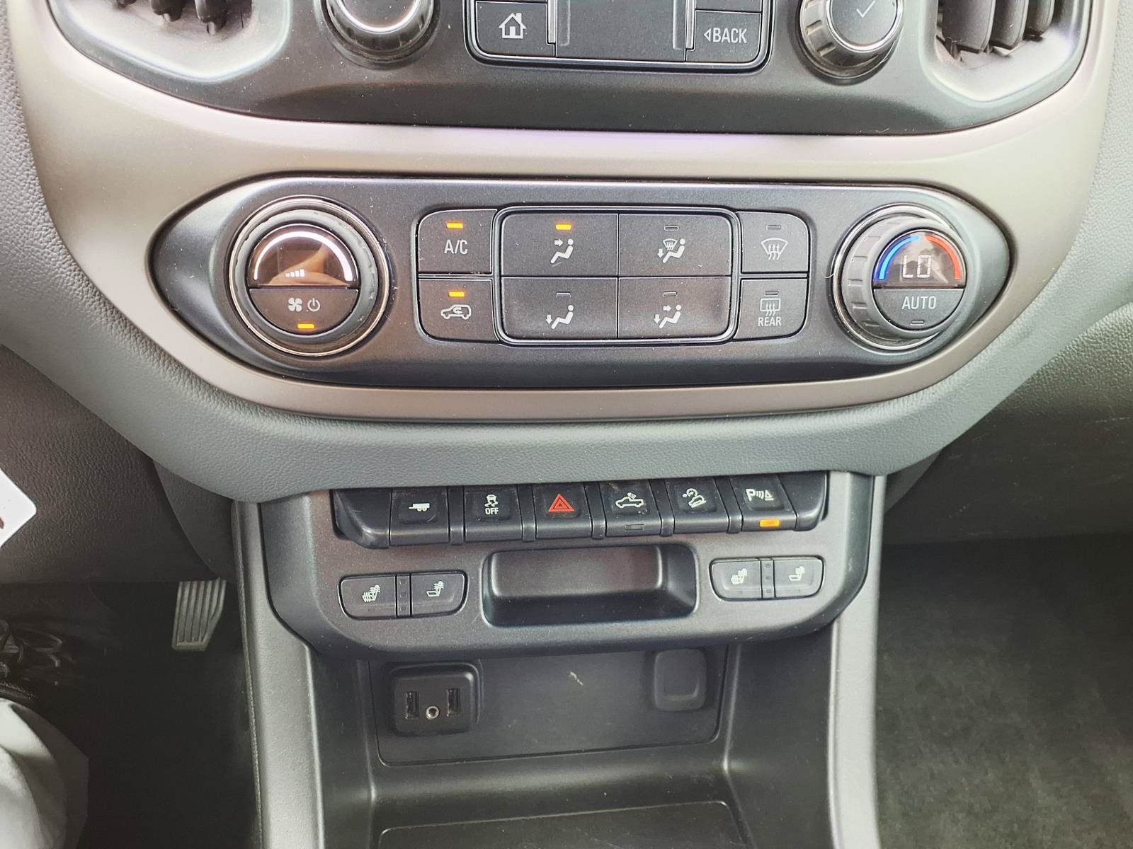 Used 2019 Chevrolet Colorado Z71 AWD/4WD image 23