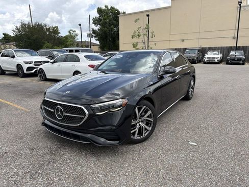 Used 2024 Mercedes-Benz E 350 4MATIC Sedan image 3