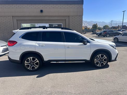 Used 2024 Subaru Ascent Limited image 10