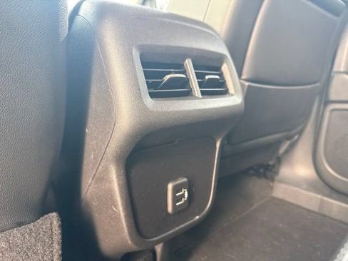 Used 2023 GMC Terrain SLT w/ Infotainment Package II AWD/4WD image 10
