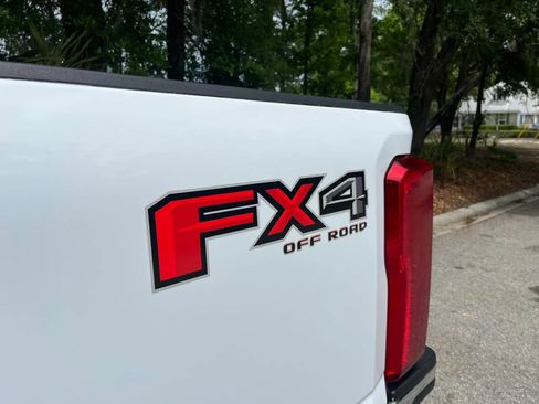 Used 2023 Ford F250 XLT w/ FX4 Off-Road Package AWD/4WD image 7