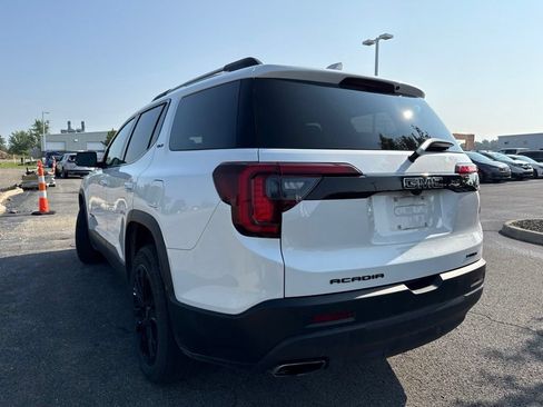 Used 2022 GMC Acadia SLT w/ Elevation Edition AWD/4WD image 9