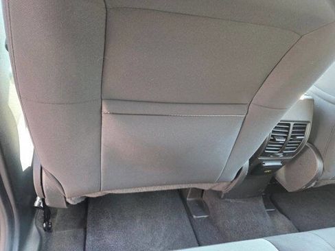 Used 2016 Ford C-MAX SE w/ Equipment Group 202A image 40