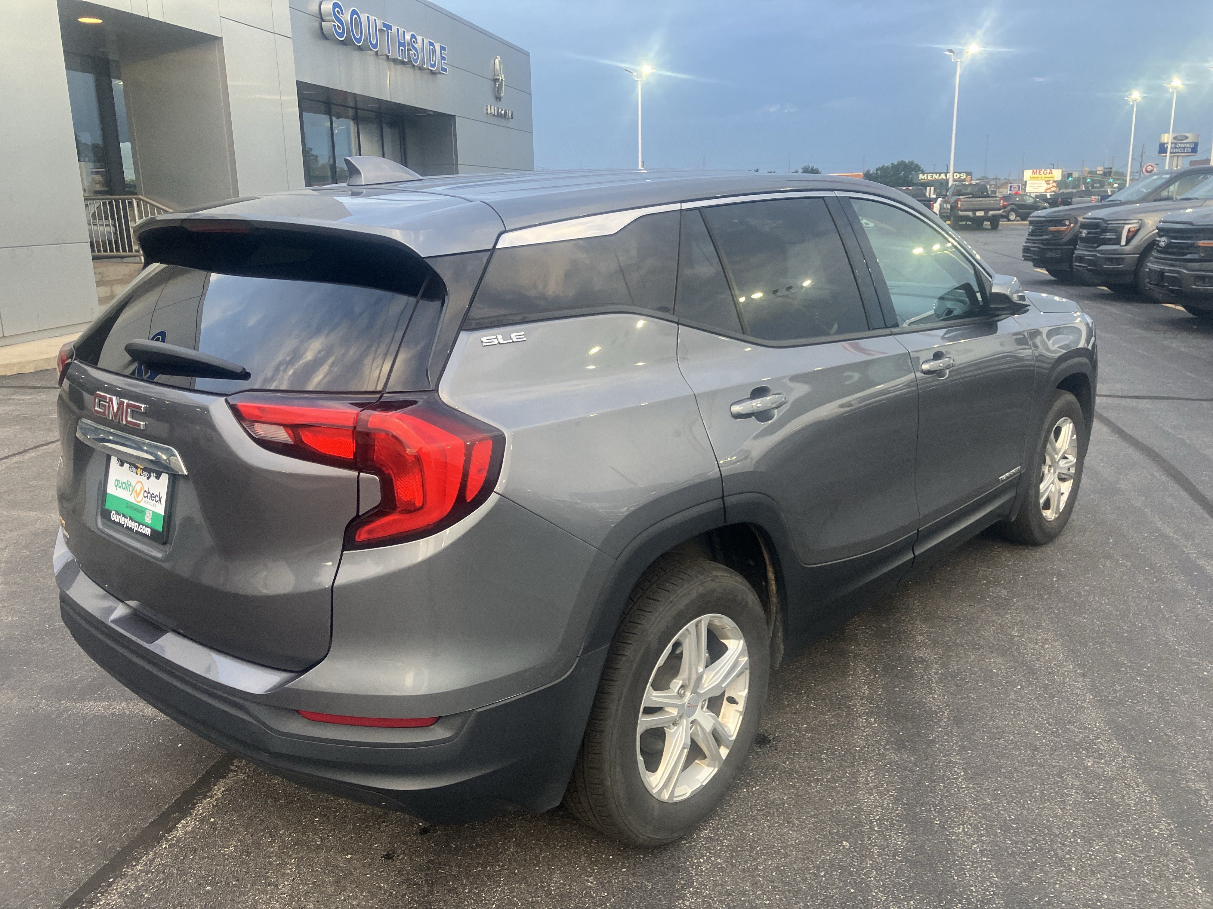 Used 2020 GMC Terrain SLE FWD image 7